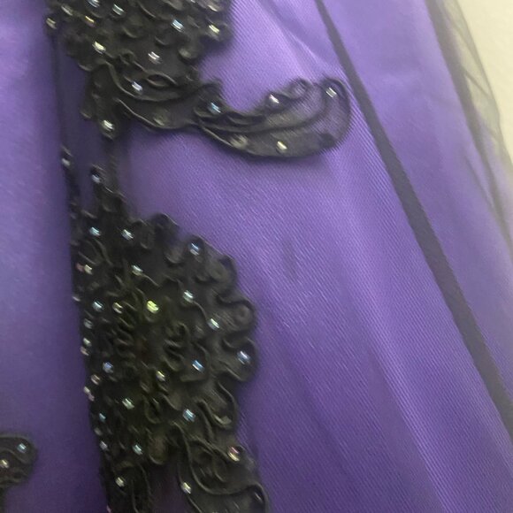 Vintage 90's Grunge Morgan and Co.‎ Purple Beaded Lace Halter Neck Gown - Picture 10 of 16